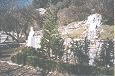 Πέτρινα χαλάσματα ...(60 KB)